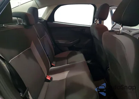 2014 Ford Focus S z USA, uszkodzony, nr VIN 1FADP3E29EL363224